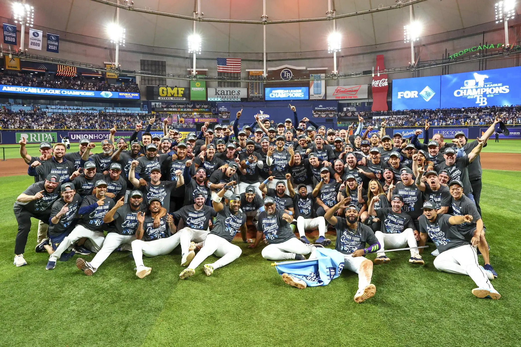 Los Rays de Tampa Bay conquistan el banderín de la Liga Americana y regresan a la Serie Mundial