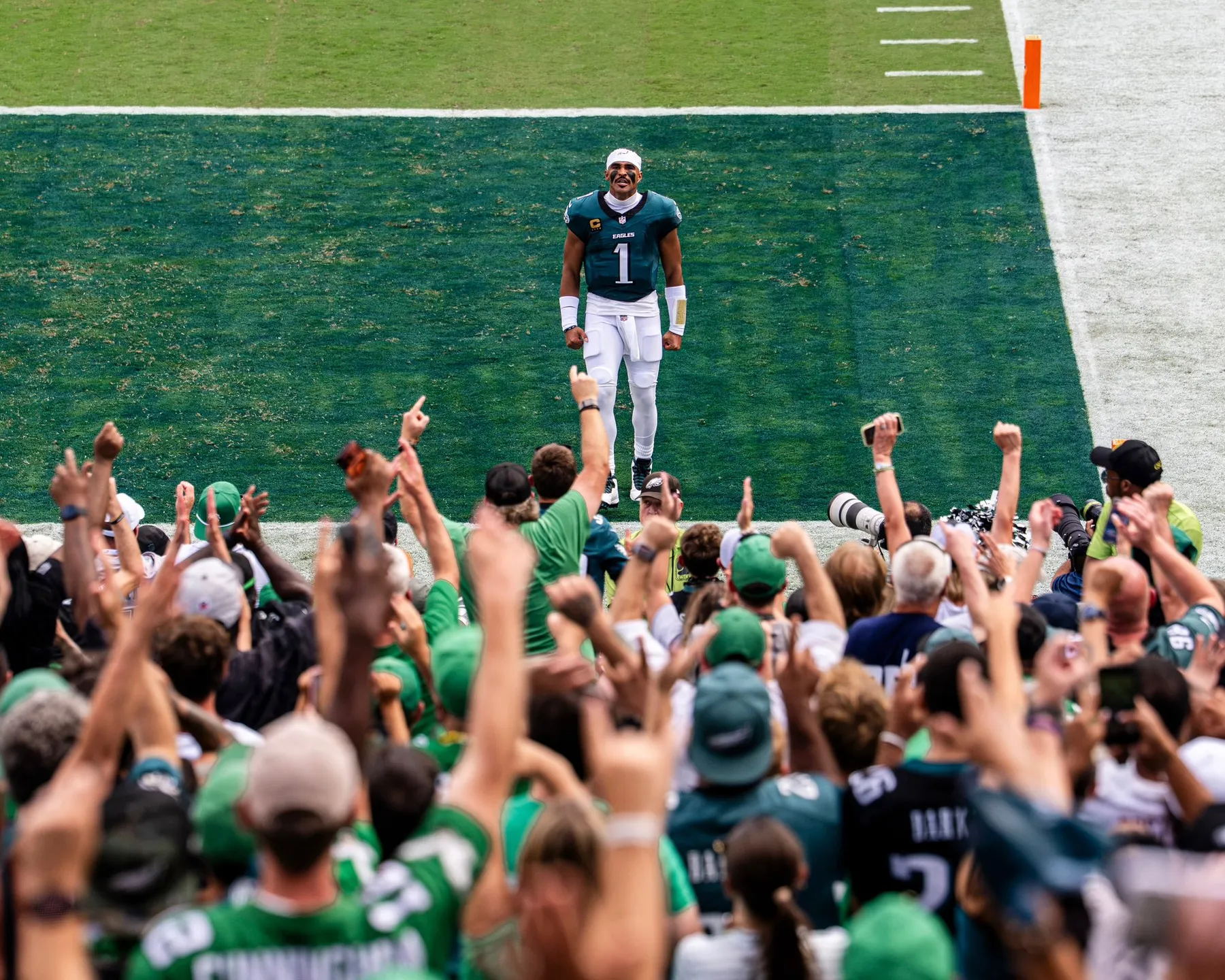 La NFL descarta sanciones contra los Philadelphia Eagles tras el caso médico del mariscal de campo Jalen Hurts en Londres