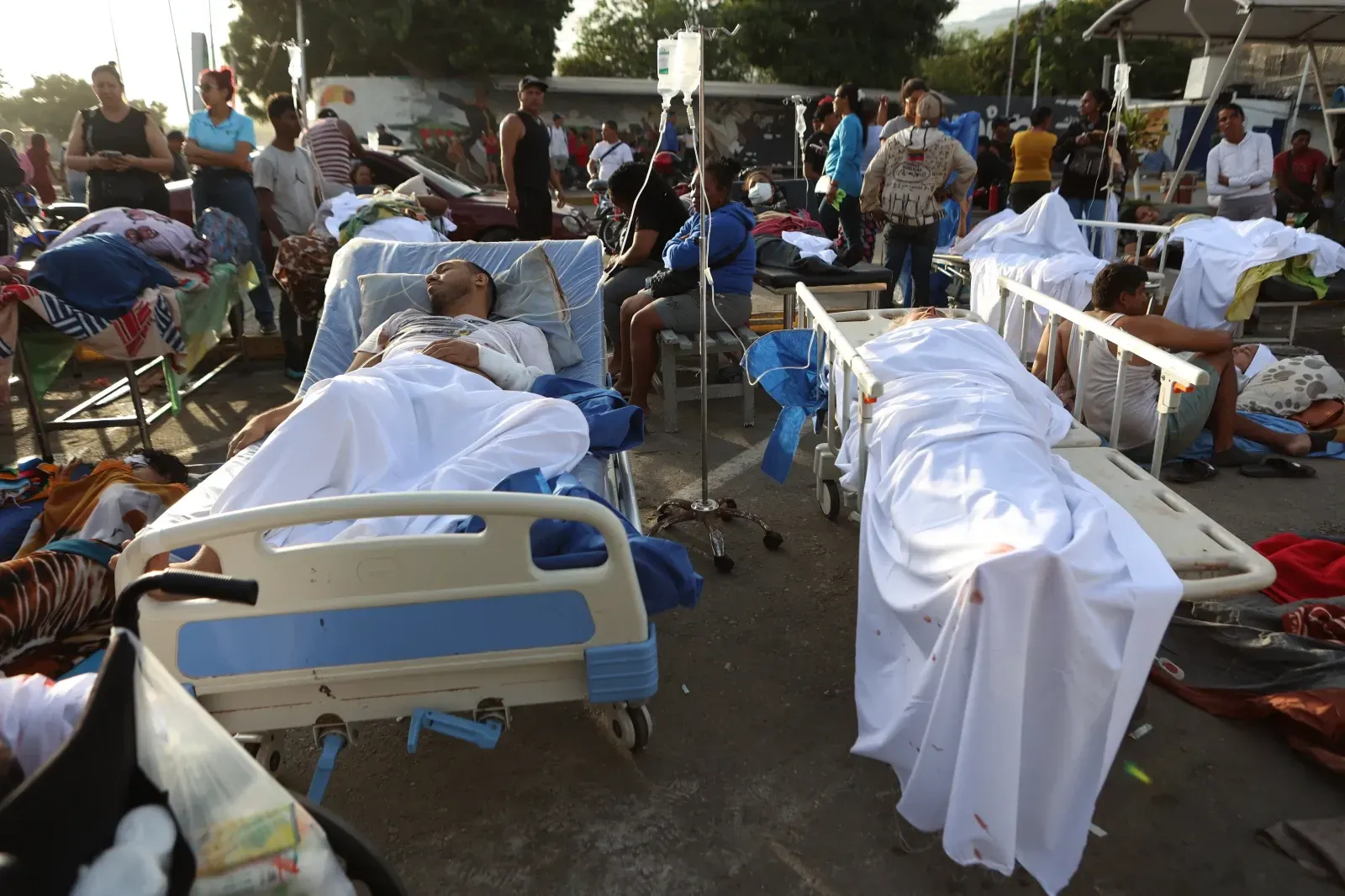 “Todo se desplomó”: los dramáticos testimonios de los sobrevivientes del doble terremoto que devastó Venezuela