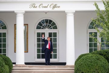 Trump confía en lograr un acuerdo con Cuba y descarta la necesidad de una intervención militar