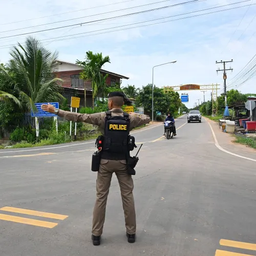Tailandia y Camboya: Enfrentamientos Fronterizos Se Prolongan por Tercer Día