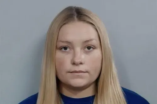 Porrista de Kentucky arrestada por ocultar bebé muerto en un armario listaba maternidad como meta de vida