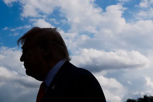 Donald Trump pone fin a las negociaciones comerciales con Canadá por uso fraudulento de la imagen de Ronald Reagan