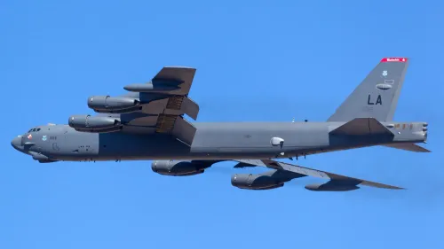 CBS News revela simulacros nocturnos de la Fuerza Aérea de EE.UU. con bombarderos B-52 cerca de la costa venezolana