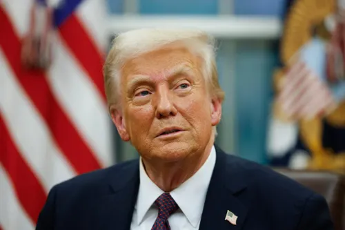 Trump ordena reabrir el espacio aéreo de Venezuela y habilita el regreso de vuelos tras meses de restricciones