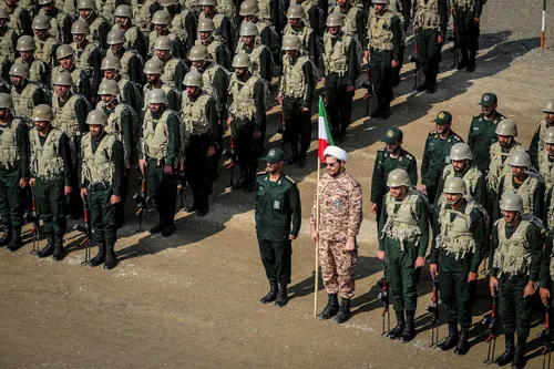Cómo la Guardia Revolucionaria de Irán se convirtió en la fuerza más poderosa de la teocracia