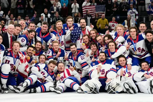 Estados Unidos vence a Canadá en tiempo extra y conquista el oro olímpico en hockey sobre hielo masculino