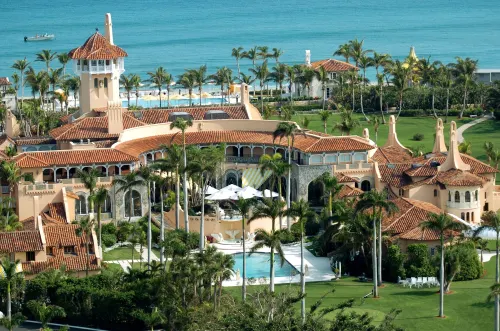 Hombre armado es abatido al intentar ingresar a Mar-a-Lago mientras Trump estaba en Washington