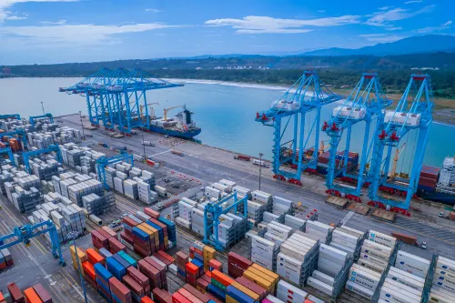 Golpe al narcotráfico en Costa Rica: decomisan casi una tonelada de cocaína en el puerto de Moín