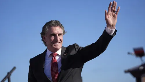 El Secretario del Interior de Estados Unidos llega a Venezuela para blindar el sector energético y minero