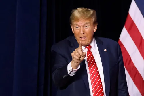 Trump ofrece recompensa de 10 millones por líderes de la Guardia Revolucionaria