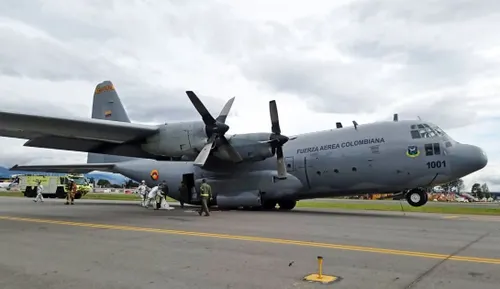 Un avión militar Hércules con más de cien soldados se accidenta en el sur de Colombia