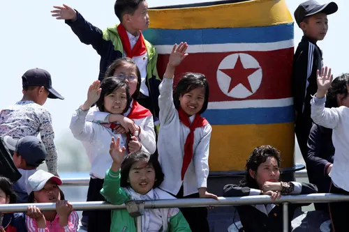 Echando un vistazo a Corea del Norte: Raros destellos de la vida diaria desde el otro lado de la frontera