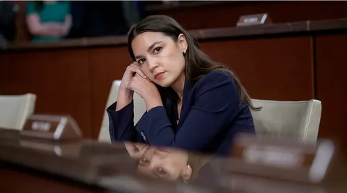 En Nueva York denuncian ante el FEC a la congresista Alexandria Ocasio-Cortez por el presunto uso ilegal de fondos de campaña en psiquiatría