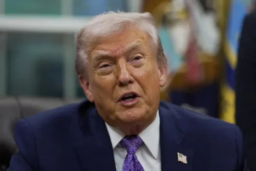 Trump permite respiro humanitario a Cuba ante la llegada de crudo ruso