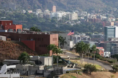 Estados Unidos reactiva su embajada en Caracas tras siete años de vacío diplomático