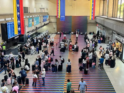 EE. UU. rebaja a categoría 3 la alerta de viaje para Venezuela tras cambios políticos