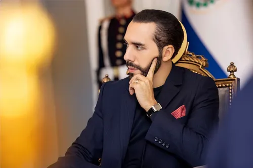 El Salvador extiende por 30 días el régimen de excepción contra las pandillas