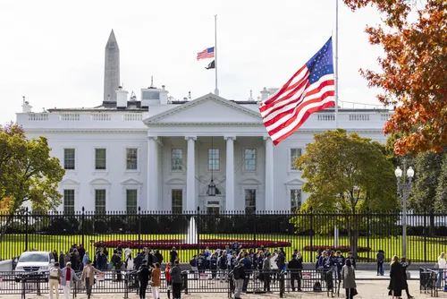 Trump revela búnker militar bajo la Casa Blanca
