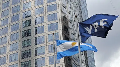 Argentina gana juicio de YPF y evita la deuda de 18.000 millones de dólares tras el histórico fallo en Nueva York