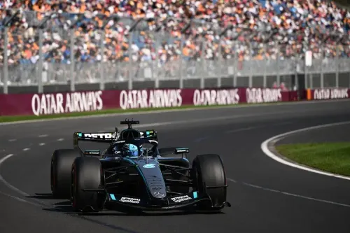 George Russell logra la primera 'pole' de la temporada en Australia