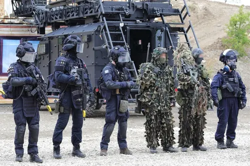 Francia frustra atentado antisemita de dos hermanos italomarroquíes