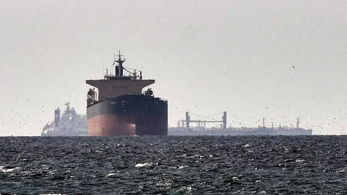 Irán mantiene bajo amenaza el transporte mundial con su arsenal de guerra asimétrica