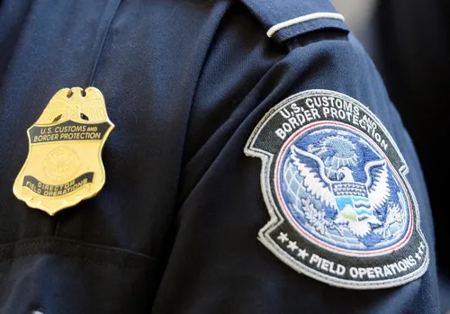 La Oficina de Aduanas y Protección Fronteriza de Estados Unidos​ incauta cocaína oculta bajo un buque en Puerto Rico
