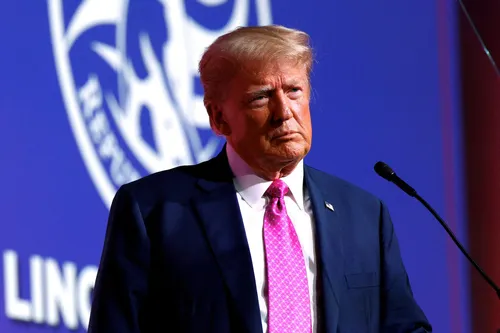 Donald Trump evalúa propuesta de Irán para reabrir el Estrecho de Ormuz bajo estrictas condiciones