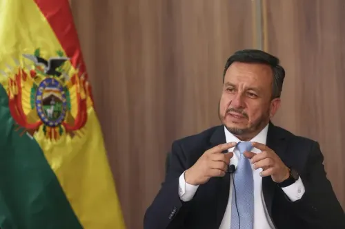 Bolivia impulsa una reforma de hidrocarburos con impuestos del 50% para atraer inversión extranjera