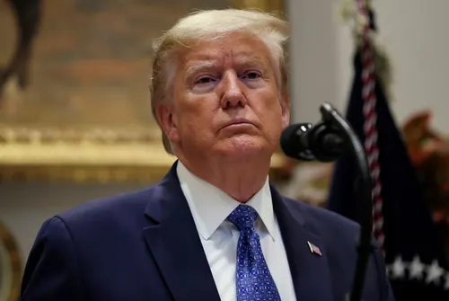 Trump ve posible un acuerdo para el lunes con Irán antes de acabar con sus infraestructuras