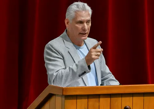 El dictador Díaz-Canel implora diálogo ante el temor de una intervención de Trump