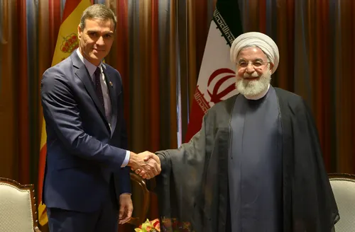Denuncian a Pedro Sánchez ante La Haya por crímenes de guerra al armar a la dictadura iraní