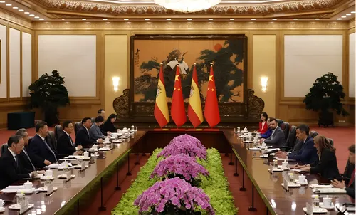 Sánchez se rinde al relato de Xi Jinping y compromete la posición de España en Occidente
