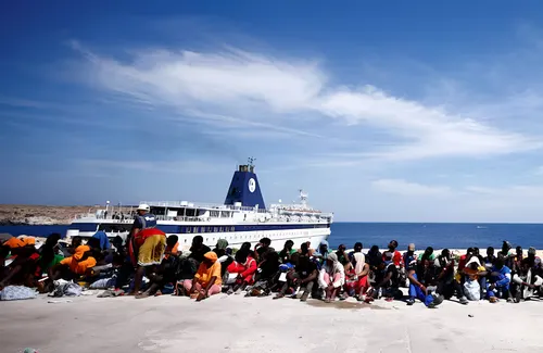 Alerta por invasión migratoria: La población extranjera en la Unión Europea aumenta hasta los 64 millones