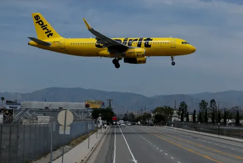 El plan de Trump para rescatar Spirit Airlines contempla el uso de aeronaves para transporte de tropas como capacidad excedente
