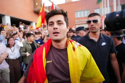 Vito Quiles, agredido por el aparato socialista tras preguntar a Begoña Gómez por su corrupción en España