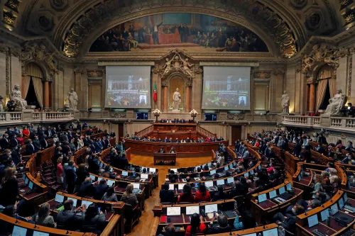 Portugal limita la concesión de nacionalidad tras acuerdo con la derecha conservadora