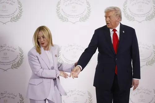 Trump rompe relaciones con Meloni y critica su falta de compromiso militar