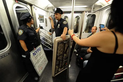 Nueva York militariza el metro tras un repunte del 17% en la criminalidad grave