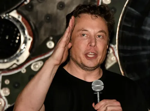 Elon Musk mantiene demanda de USD 134.000 millones contra OpenAI tras retirar cargos de fraude