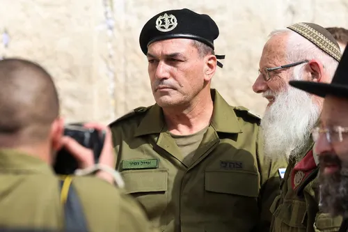 Israel amplía su ofensiva contra el grupo terrorista Hezbollah en el sur de Líbano y descarta un alto el fuego