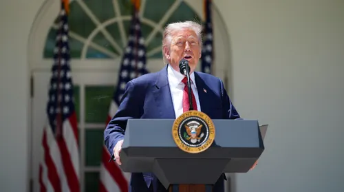 Trump evalúa reubicar en Polonia las tropas estadounidenses retiradas de Alemania