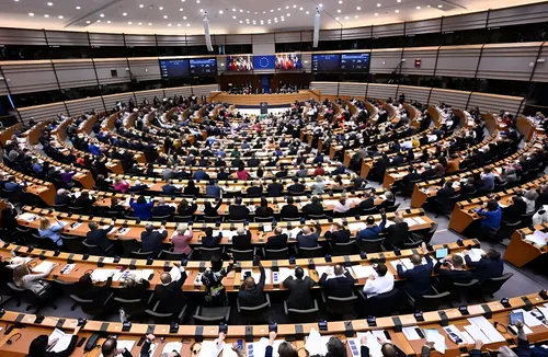 Vox exige en Bruselas el fin de la financiación al régimen cubano y denuncia la complicidad de la Unión Europea