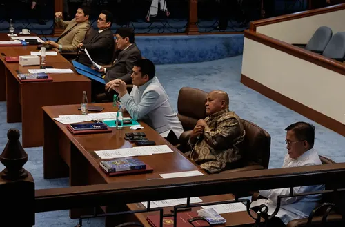 Caos y disparos en el Senado de Filipinas tras el intento de arresto del senador Ronald dela Rosa