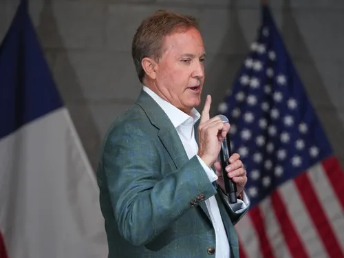 Donald Trump respalda a Ken Paxton para el Senado en la recta final de la campaña