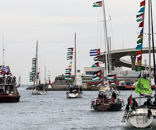 Israel intercepta las dos últimas embarcaciones de la Flotilla a Gaza y traslada a 400 activistas a Ashdod