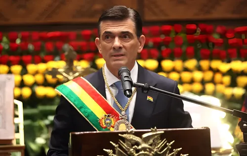Bolivia expulsa a la embajadora de Colombia tras los ataques desestabilizadores de Gustavo Petro