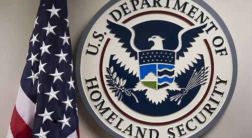 El Departamento de Seguridad Nacional de Estados Unidos ordena a ICE sancionar a los abogados de inmigración que cometan fraude en solicitudes de asilo