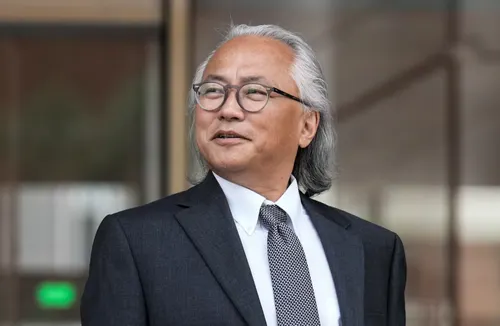 Condenan en EE. UU. a Kenneth Iwamasa, asistente de Matthew Perry, a 41 meses de prisión por la muerte del actor